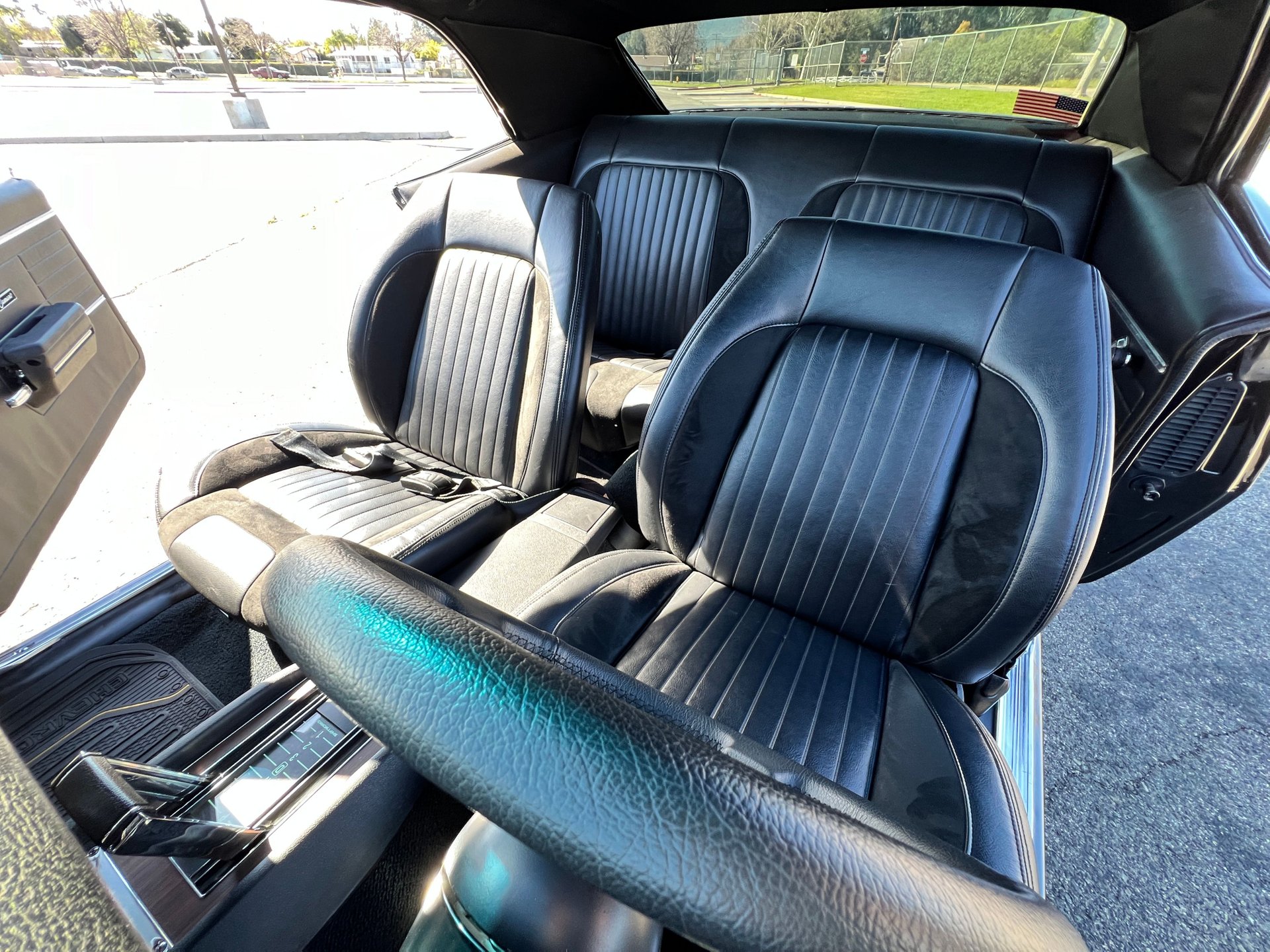 1968 CHEVROLET CAMARO RS - Image 9